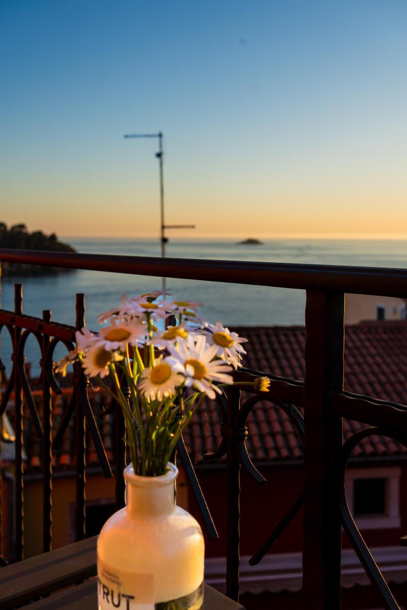 Old Town Seabreeze Residence 로비니 외부 사진
